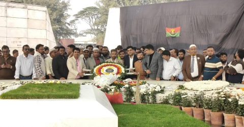 শহীদ রাষ্ট্রপতি জিয়াউর রহমান ও বেগম খালেদা জিয়ার মাজারে শ্রদ্ধা নিবেদন
