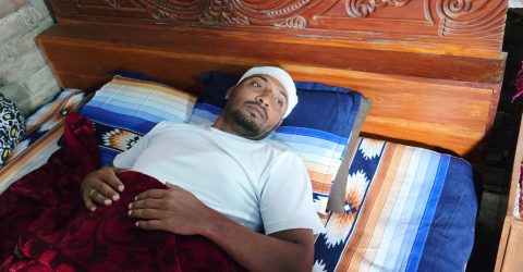 কুষ্টিয়ায় তুচ্ছ ঘটনাকে কেন্দ্র করে সংঘর্ষ, ভাঙচুর ও লুটপাট || প্রায় ৩ লাখ টাকার ক্ষয়ক্ষতির অভিযোগ