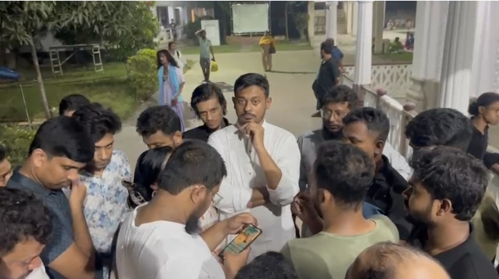 কুষ্টিয়ায় লালন মাজারে নাসির উদ্দিন পাটোয়ারীর ওপর হামলার অভিযোগ, গাড়ি ভাঙচুর