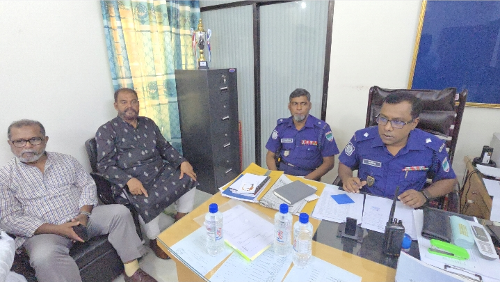 শারদীয় দুর্গাপূজা, লালন স্মরণোৎসব ও কমিউনিটি পুলিশিং গতিশীল করতে কুষ্টিয়া মডেল থানায় মতবিনিময় সভা